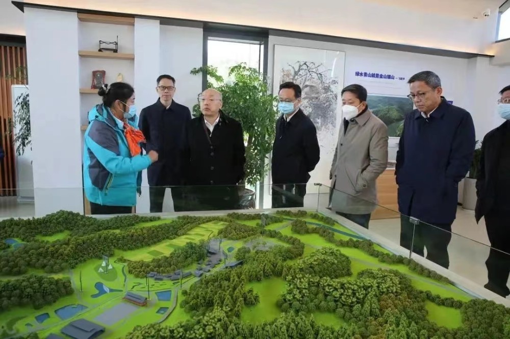 省政协副主席周国辉来湖调研